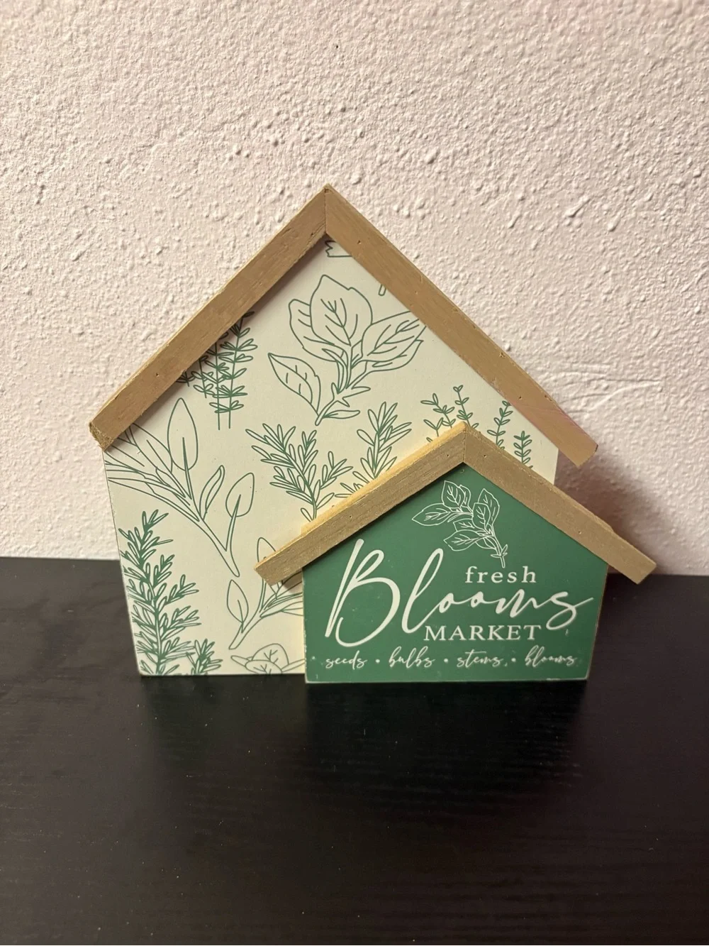 Farmhouse Botanical Welcome Wall Sign & Fresh Blooms Decor Bundle